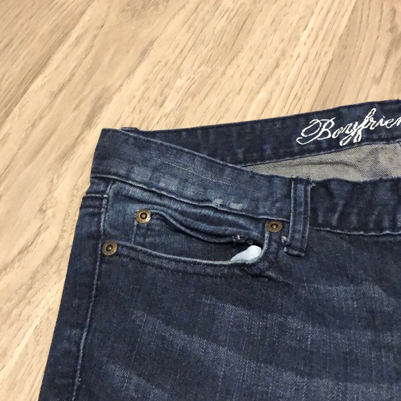 Tommy Hilfiger size 4 ankle jean. Distressed look. - Picture 4 of 8
